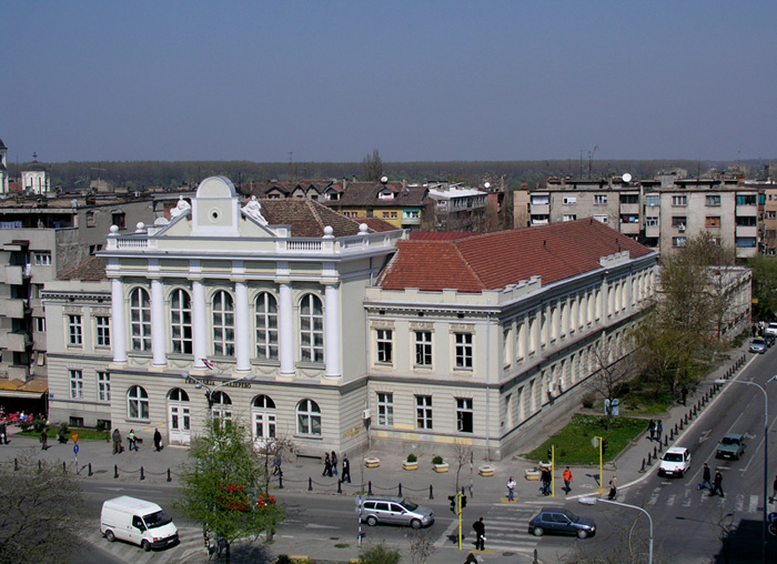 This image has an empty alt attribute; its file name is Gimnazija-Smederevo.jpg